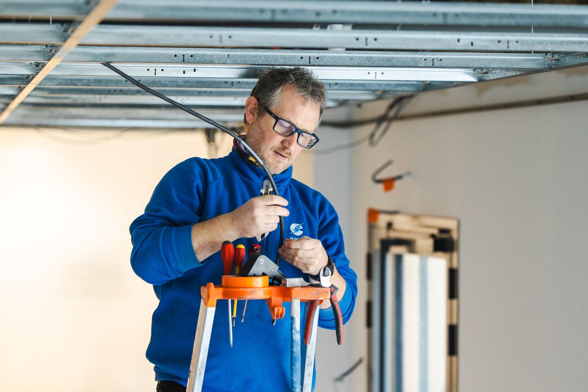 Eclairage d'un showroom automobile Peugeot